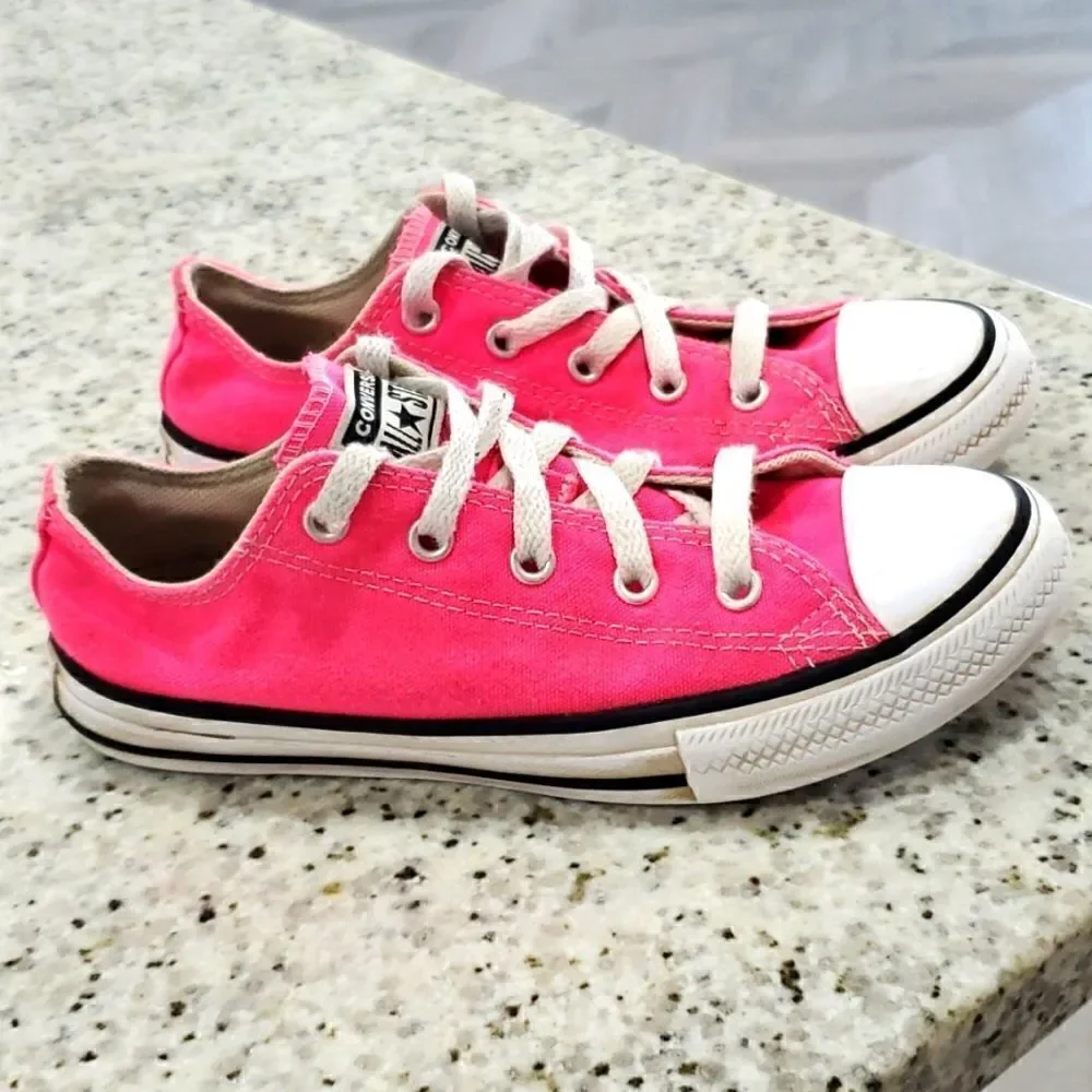Toddler Converse Hyper Pink, kids size 2